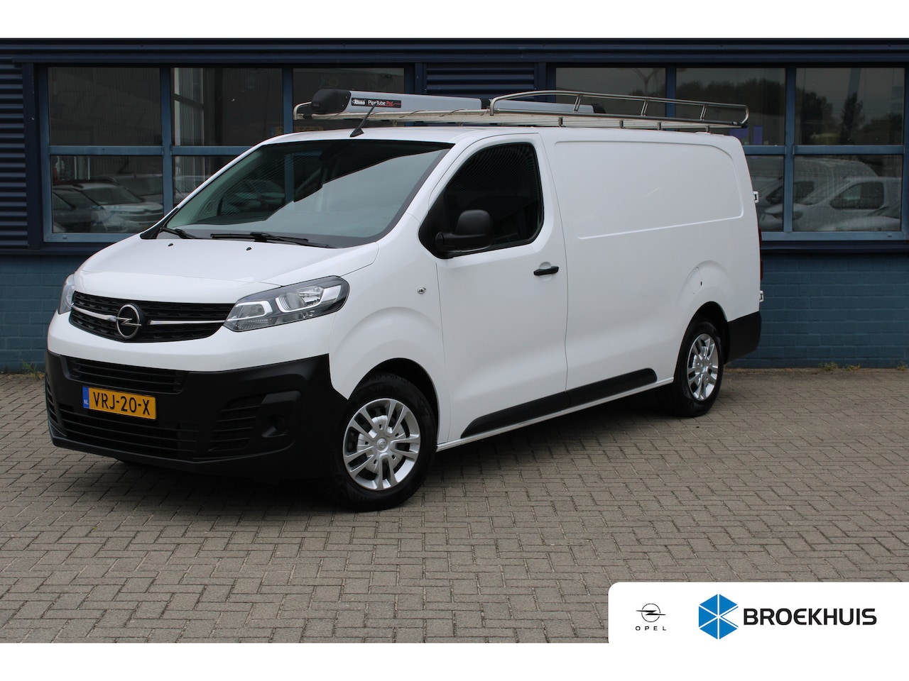 Opel Vivaro - L3 2.0 CDTI 145 PK | TREKHAAK | NAVI | RVS IMPERIAAL | BETIMMERING | COMFORT WAND | APPLE - AutoWereld.nl