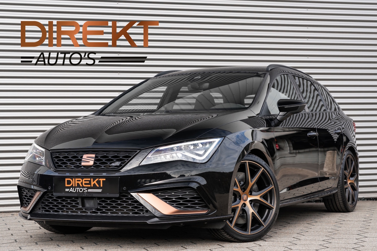 SEAT Leon ST - 2.0 TSI 4DRIVE CUPRA R CARBON BREMBO BEATS - AutoWereld.nl