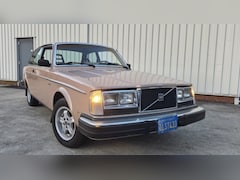 Volvo 242 - USA