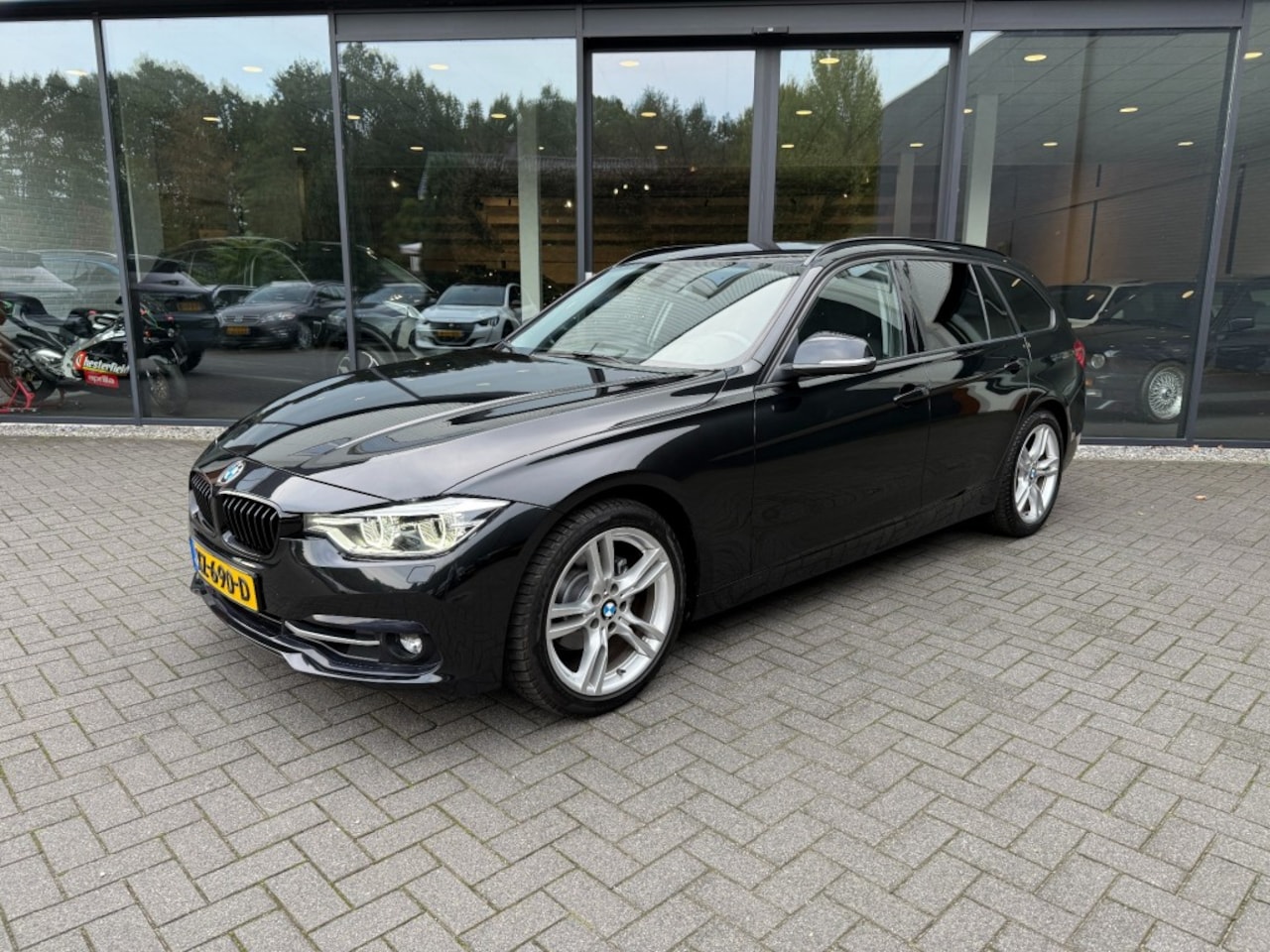 BMW 3-serie Touring - Touring 320I Sportline,LED,NaviPro,Stoelverw,Clima,Cruise,Elekt A.klep,Dealer OH, - AutoWereld.nl