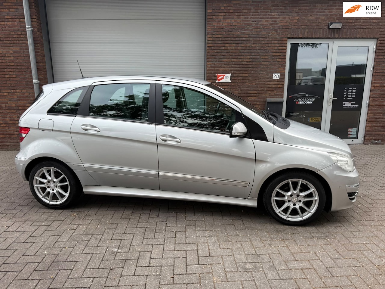 Mercedes-Benz B-klasse - 180 Business Class|AUTOMAAT|NIEUWE APK|AIRCO - AutoWereld.nl