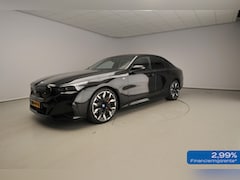BMW i5 - M60 xDrive | M-Sportpakket | LED | Leder | HUD | Active cruise | Trekhaak | Panoramadak |