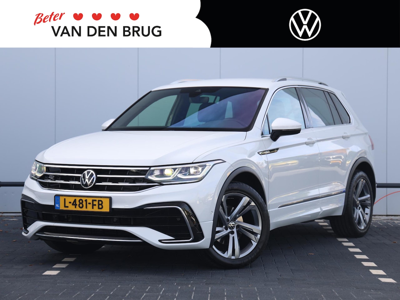 Volkswagen Tiguan - 1.5 TSI R-Line Business+ 150pk DSG | Dealer onderhouden | Trekhaak | Camera | LED Matrix | - AutoWereld.nl