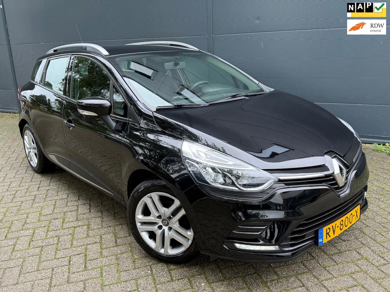 Renault Clio Estate - 0.9 TCe Zen/Navi/Carplay/Airco/Cruise/trekhaak - AutoWereld.nl