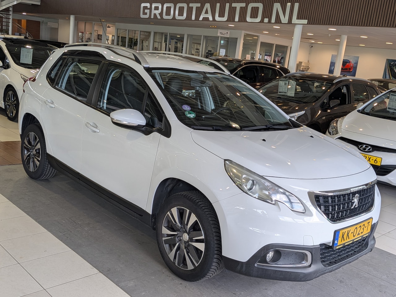 Peugeot 2008 - 1.2 PureTech Blue Lion Airco, Cruise Control, Trekhaak, Stuurbekrachtiging - AutoWereld.nl