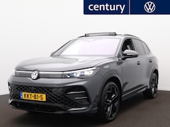 Volkswagen Tiguan - 1.5 eHybrid 272pk R-Line Edition Panoramadak - Trekhaak - Navigatie - 20 Inch - Camera