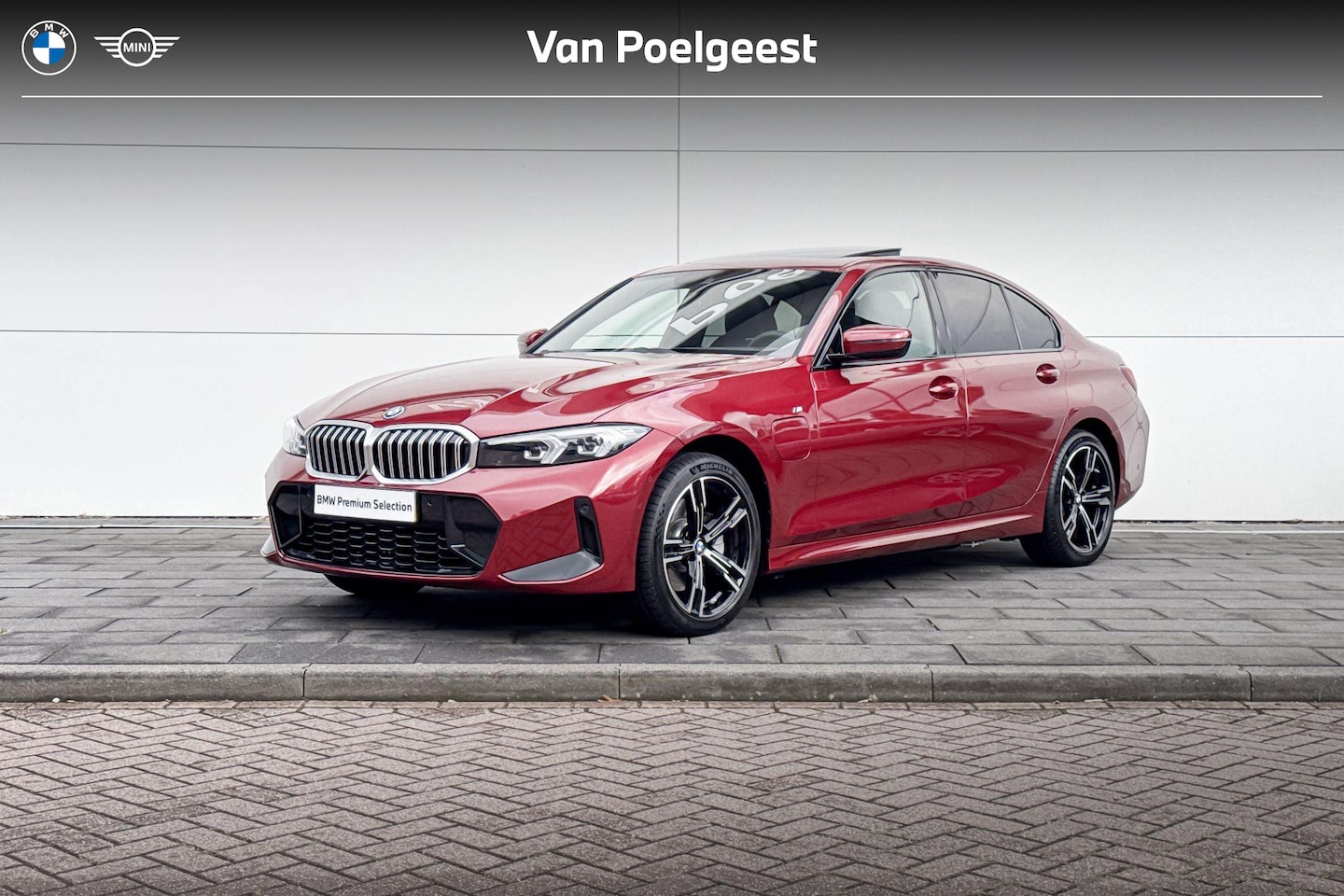 BMW 3-serie - Sedan 330e | M-Sport | Trekhaak | Schuif kanteldak | - AutoWereld.nl