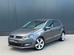 Volkswagen Polo - 1.4-16V Highline | DSG | CRUISE | CARPLAY | NAP