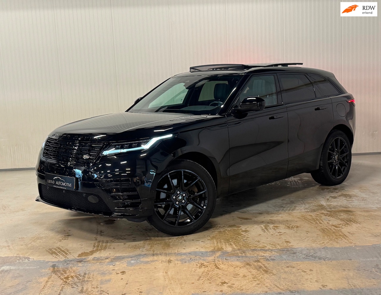 Land Rover Range Rover Velar - 2.0 P400e R-Dynamic HSE | FACELIFT | PANO | 360 CAMERA | MERIDIAN - AutoWereld.nl