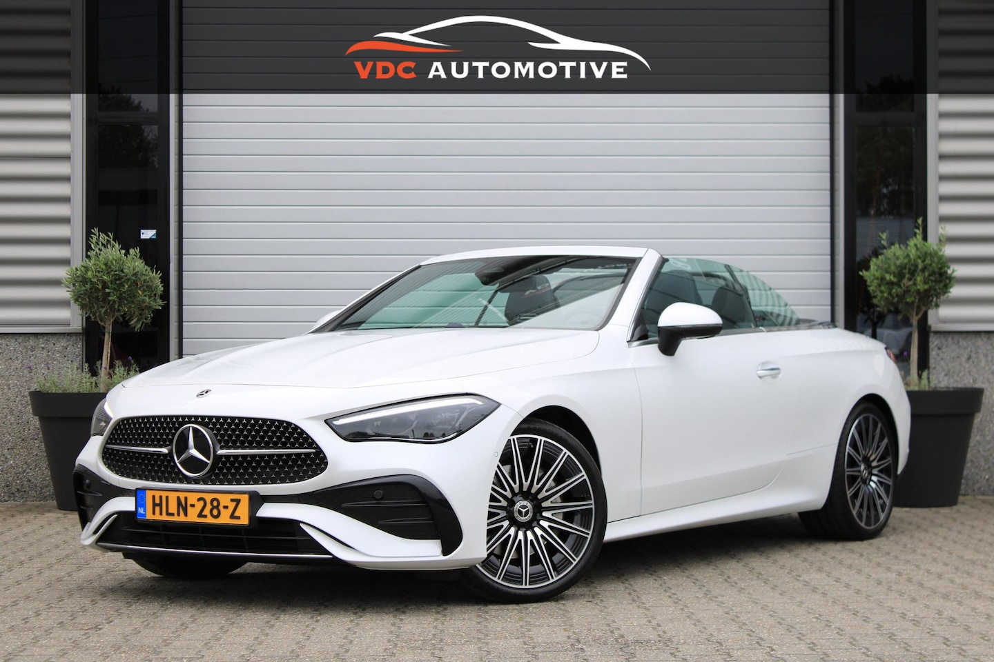 Mercedes-Benz CLE Cabriolet - 200 AMG Cabrio Burmester | Distronic | Memory | Airscarf | Carplay | Camera | Keyless | Op - AutoWereld.nl