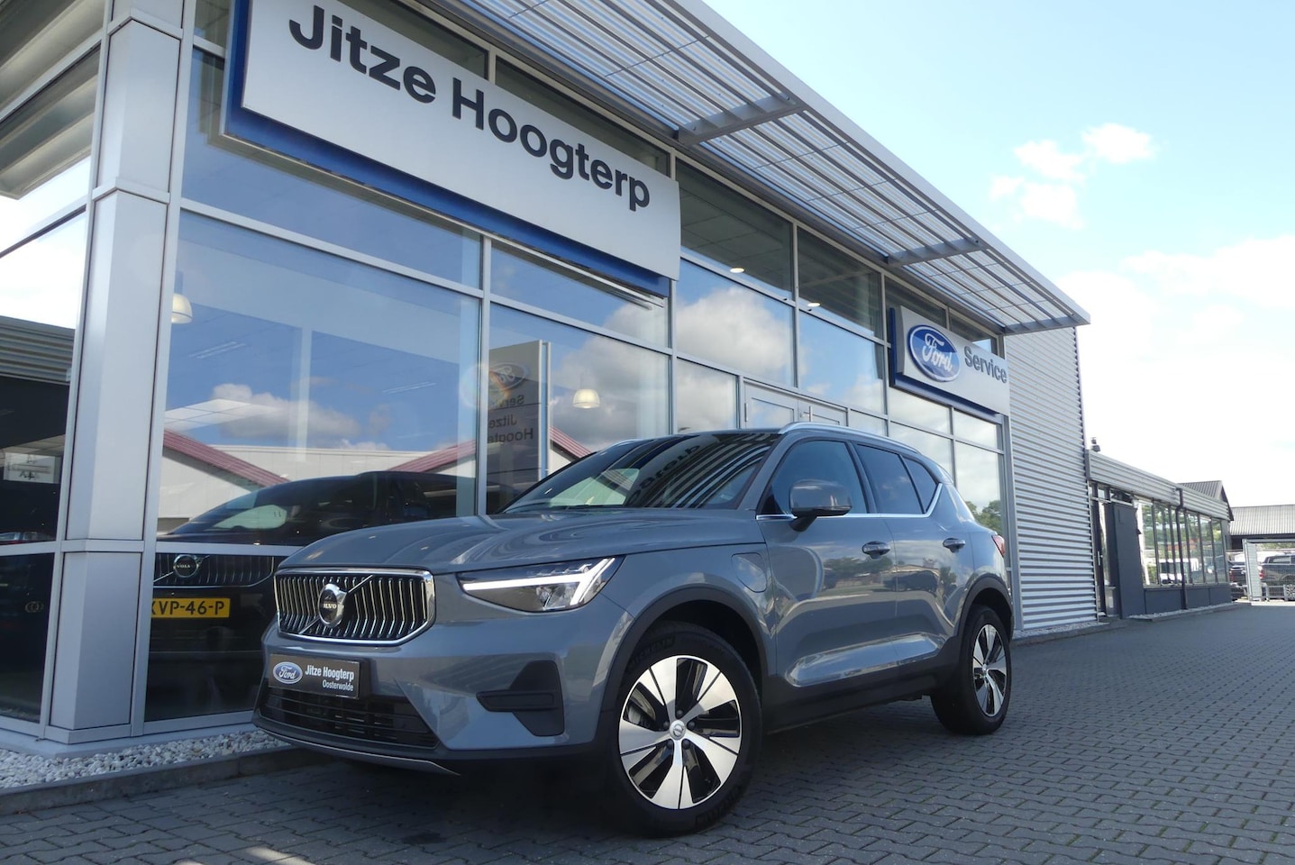 Volvo XC40 - 1.5 T4 Plug-in hybrid Plus Bright WINTER PACK, MEMORY, ADAPT. CRUISE, CLIMA, NAVI, CAMERA, - AutoWereld.nl