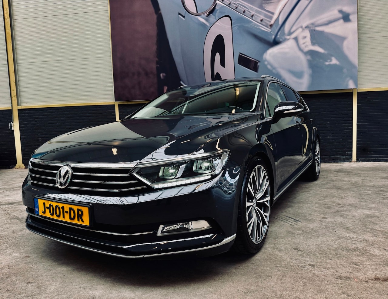Volkswagen Passat Variant - 1.8 TSI Highline 179PK|DSG|19INCH|Stuurverw.! - AutoWereld.nl
