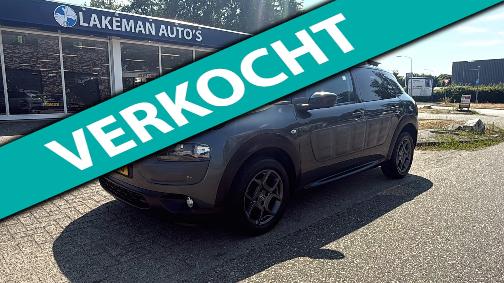 Citroën C4 Cactus - 1.2 e-VTi Shine Pano Navi Automaat Greyline Huurkoop Inruil APK Garantie - AutoWereld.nl