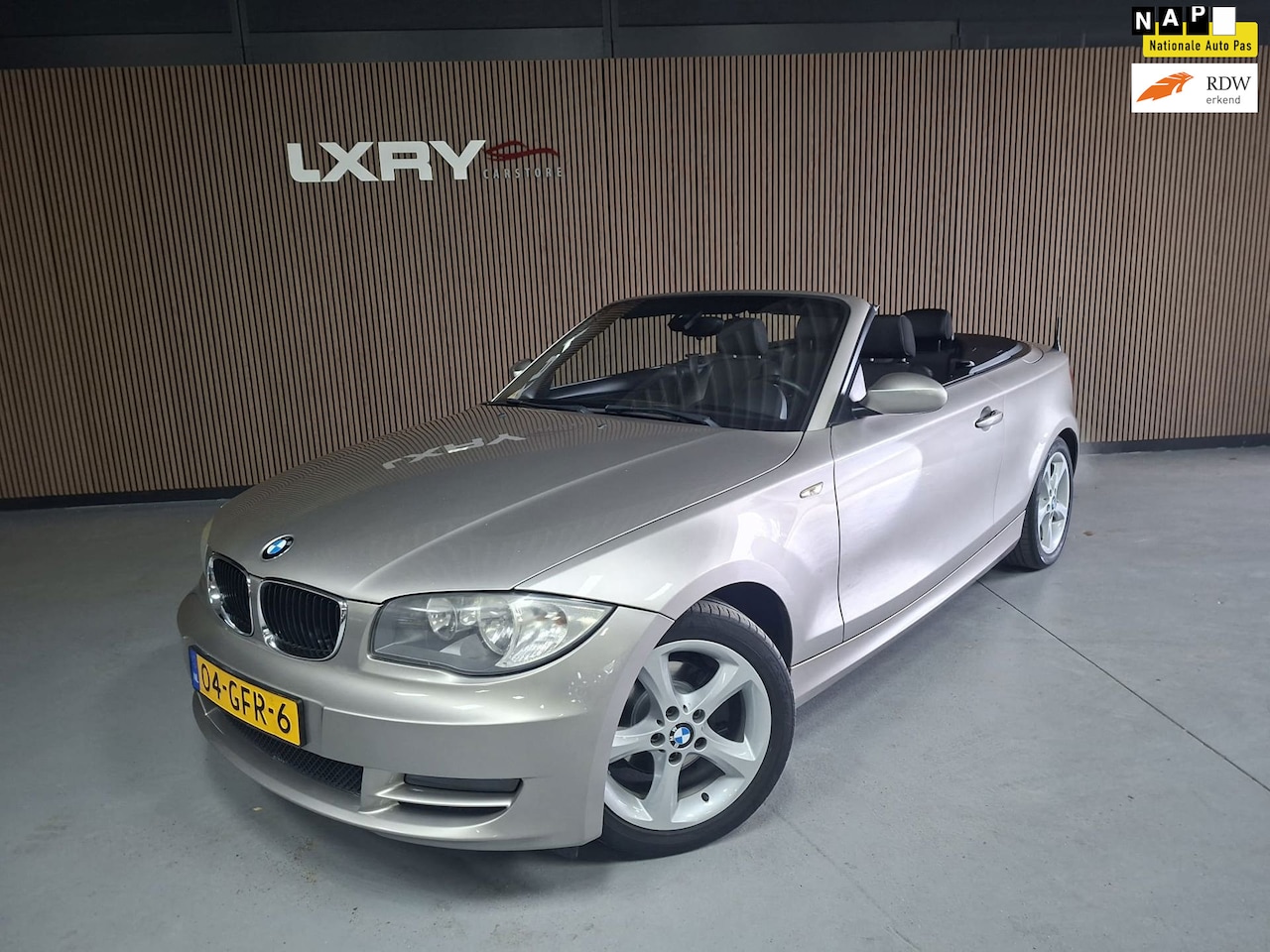 BMW 1-serie Cabrio - 118i High Executive | Clima | Cruise | Nette wagen | - AutoWereld.nl