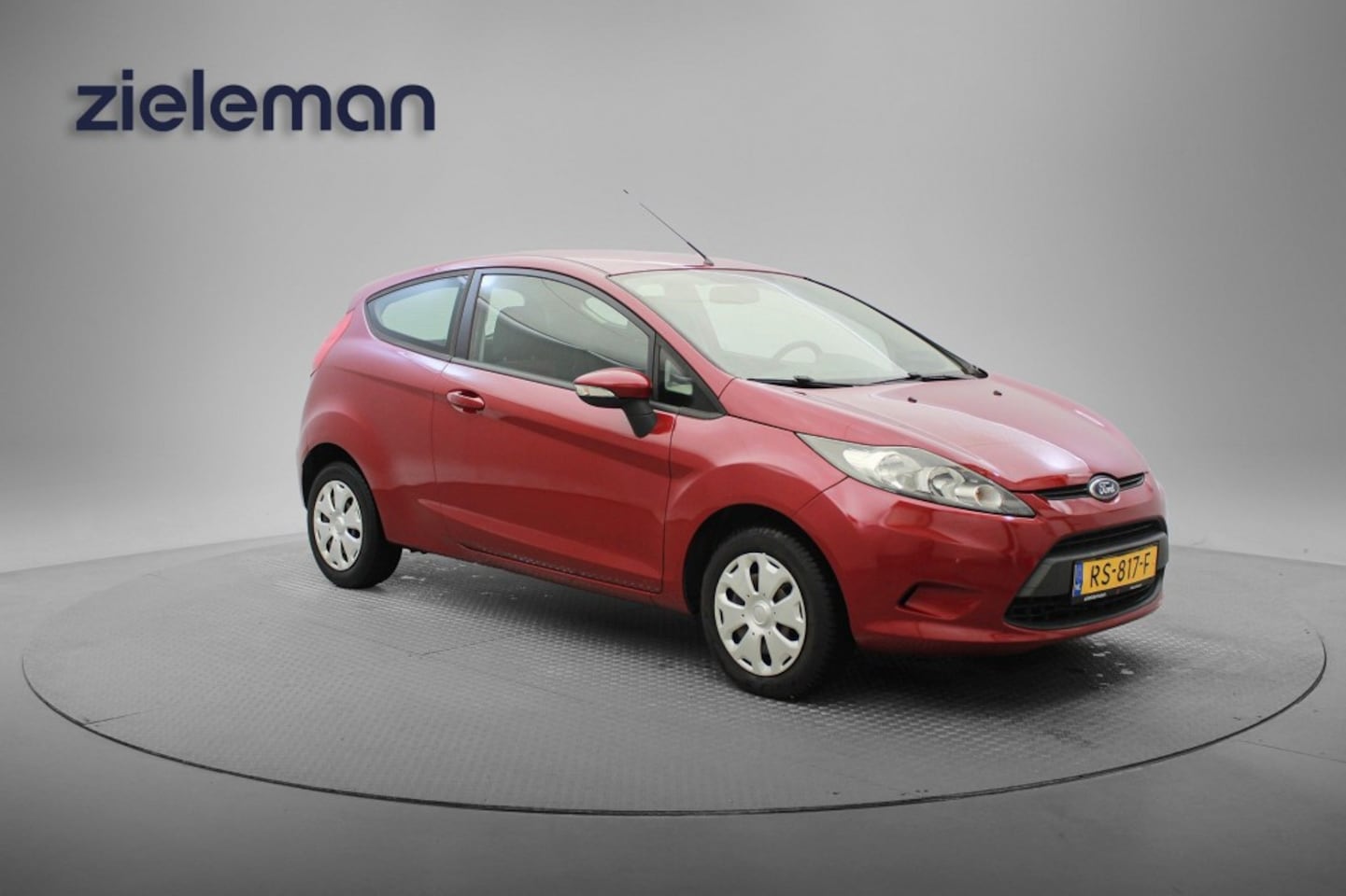 Ford Fiesta - 1.4 Ghia Automaat - AutoWereld.nl