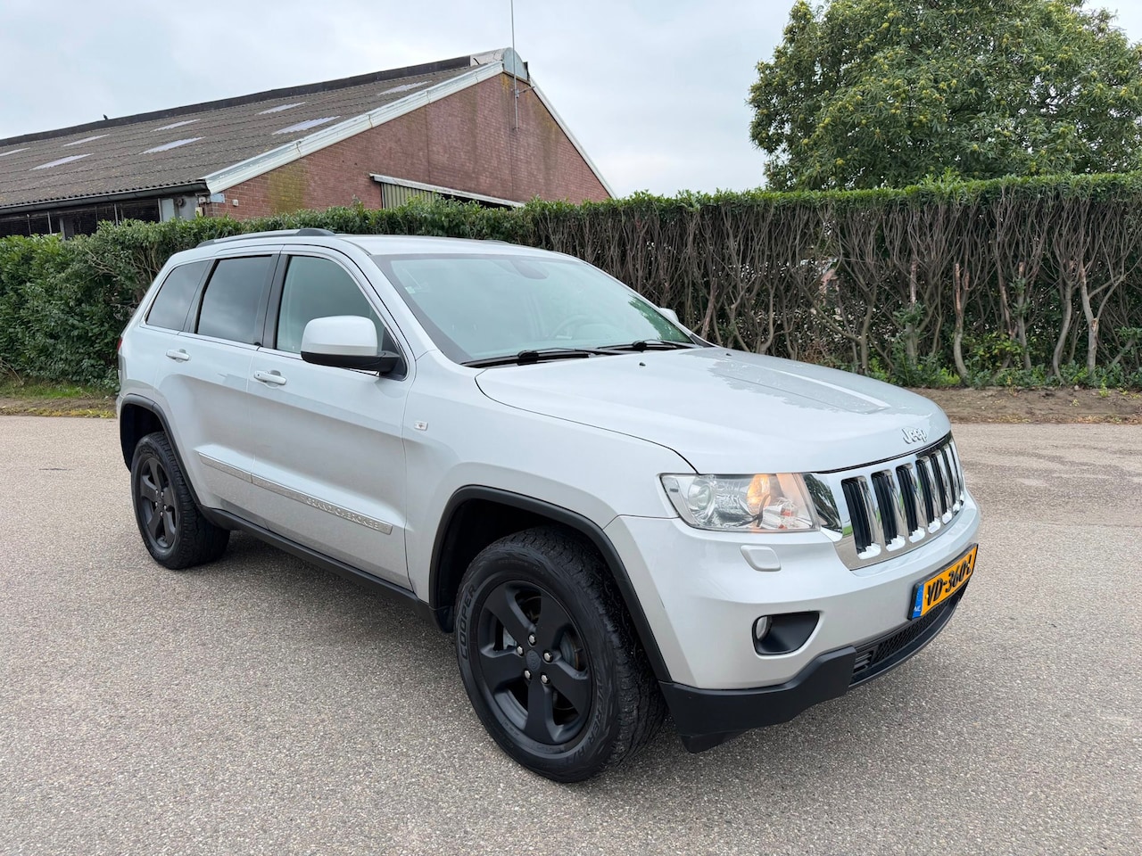 Jeep Grand Cherokee - 3.0 CRD V6 AUT. LAREDO - APK 9/2027 - AutoWereld.nl