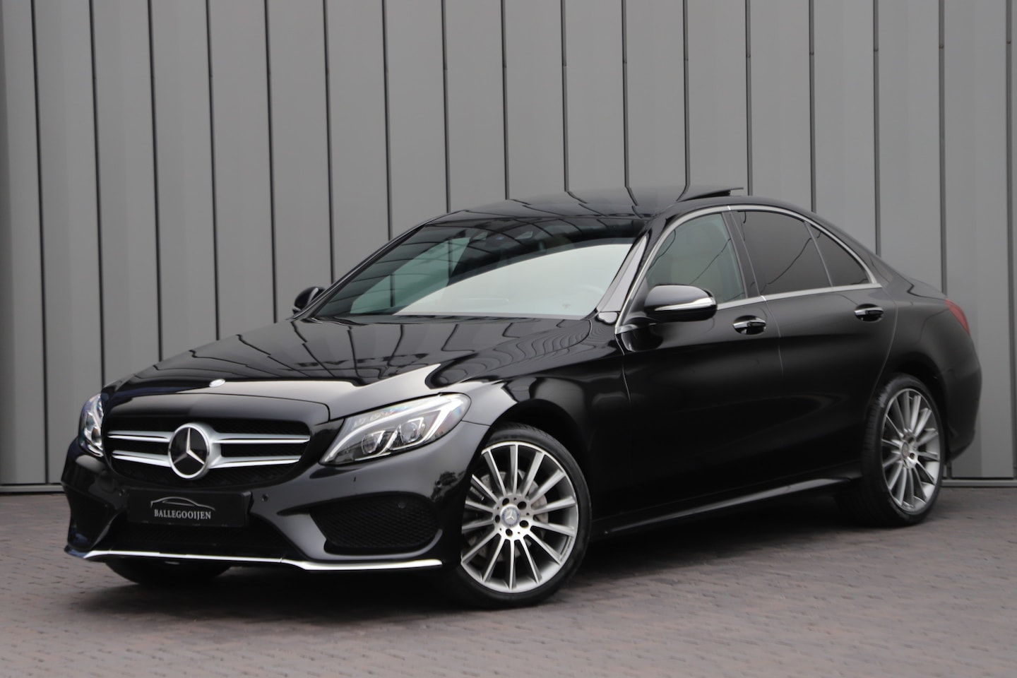 Mercedes-Benz C-klasse - 200 AMG Prestige Comfort | 184PK | Luchtvering | Burmester | Keyless-go | Memory | Air-bal - AutoWereld.nl
