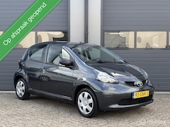 Toyota Aygo - 1.0-12V Navi Uitvoering _ 5Drs/Airco