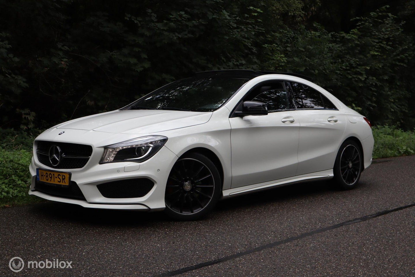 Mercedes-Benz CLA-Klasse - 180 Ambition AMG-Line | Pano | Sfeer | - AutoWereld.nl