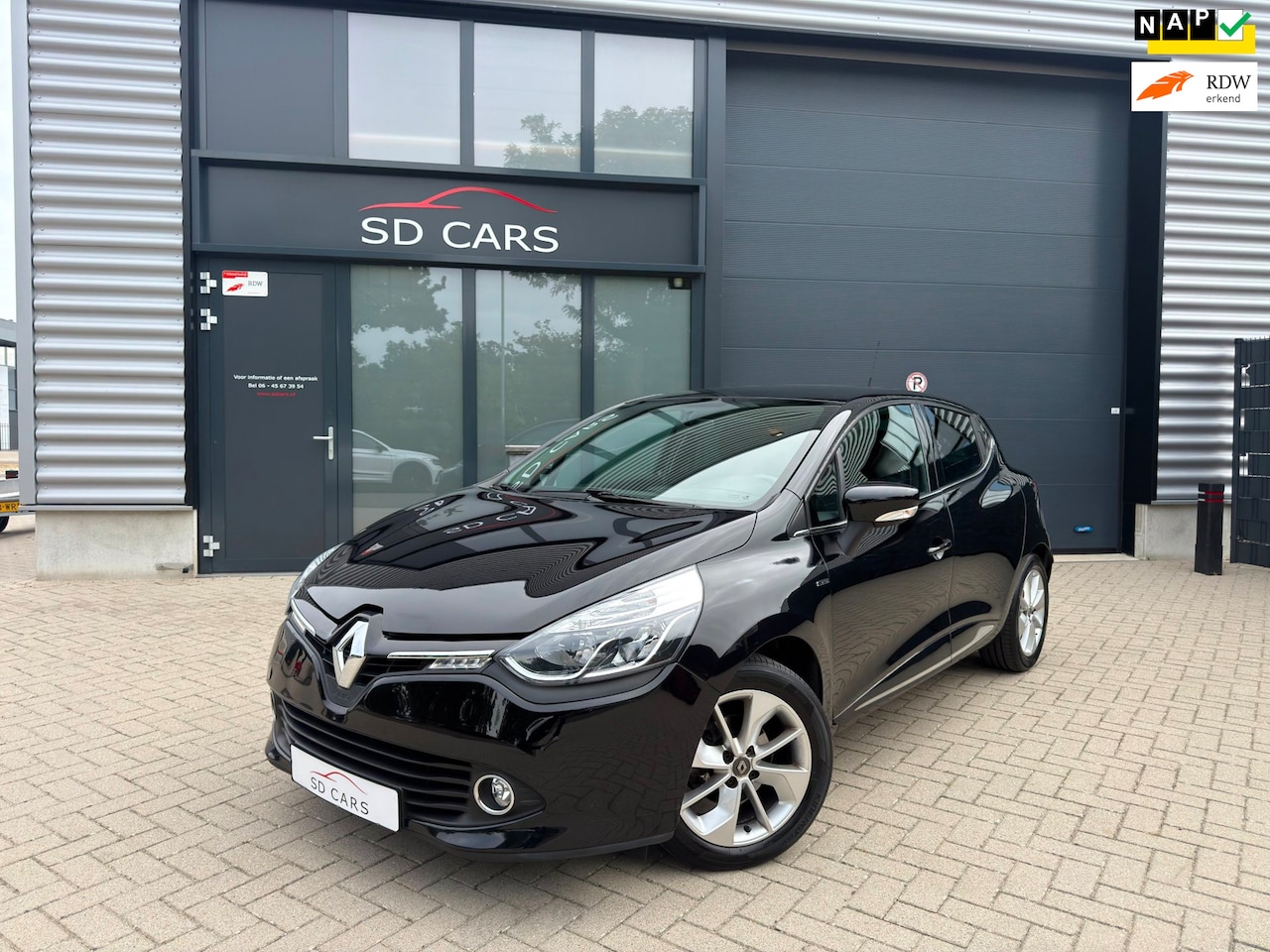 Renault Clio - 0.9 TCe Eco2 Limited|Airco|Navi|Cruise|P.sensor - AutoWereld.nl