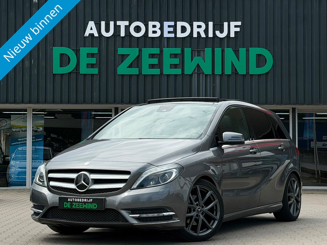 Mercedes-Benz B-klasse - 180 Ambition|Leer|Panoramadak|RIjklaar - AutoWereld.nl