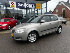 Skoda Fabia - 1.4-16V Ambiente NWE APK