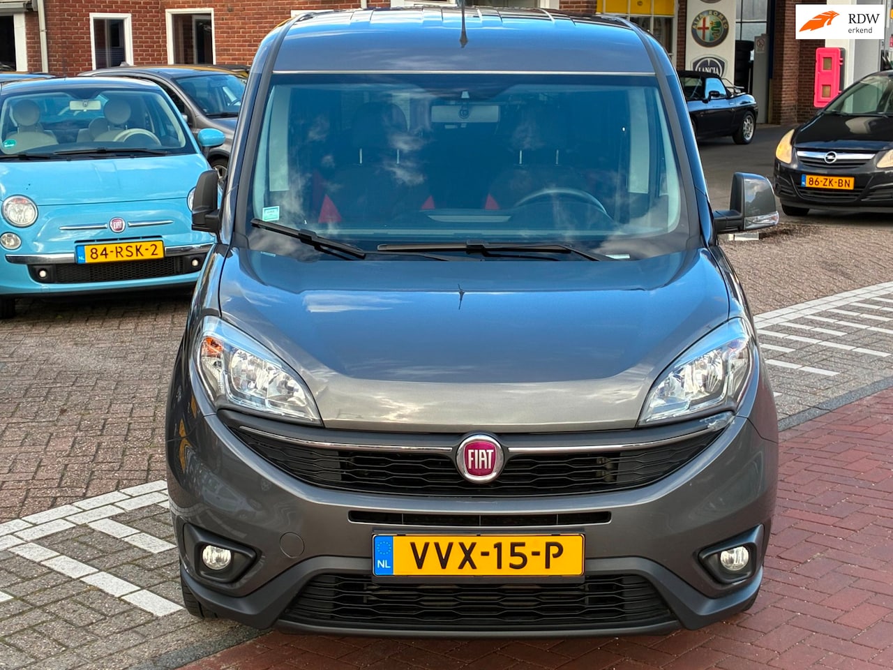 Fiat Doblò - 1.4 T-Jet Lounge 5 persoons /trekhaak /airco - AutoWereld.nl