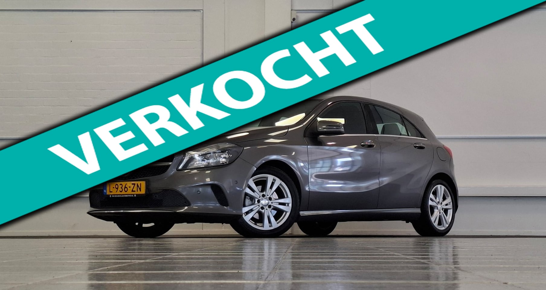 Mercedes-Benz A-klasse - 180 Ambition Leer Navi Camera LED Parkeerhulp voor & achter Mooi! - AutoWereld.nl