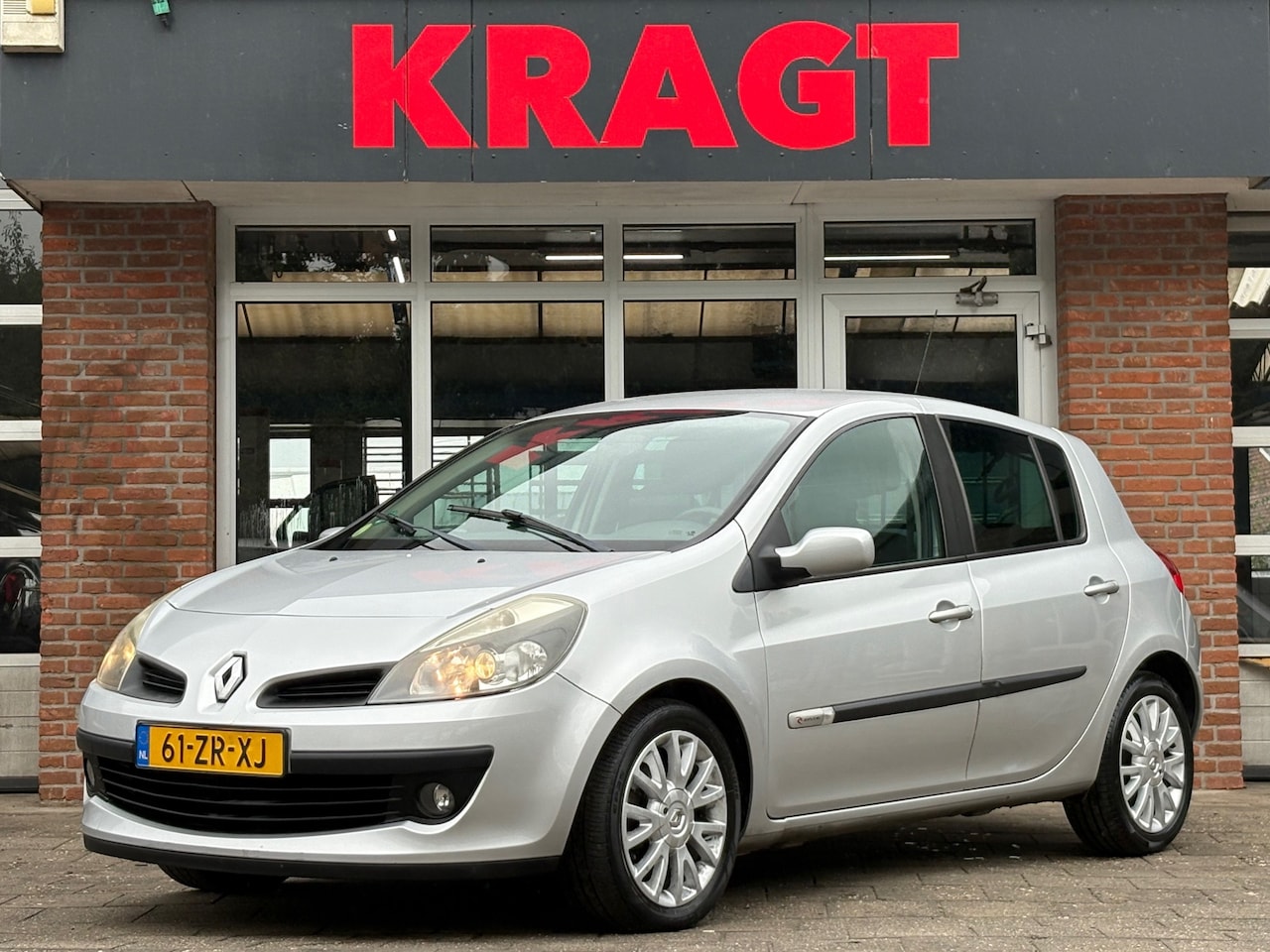 Renault Clio - Rip Curl 1.2 TCE 101 pk - 5drs - airco - lichtmetaal - nette auto! - AutoWereld.nl