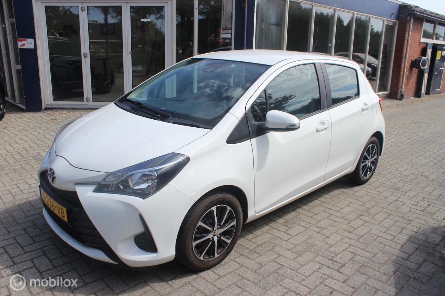 Toyota Yaris - 1.0 VVT-i Connect 1.0 VVT-i Connect - AutoWereld.nl