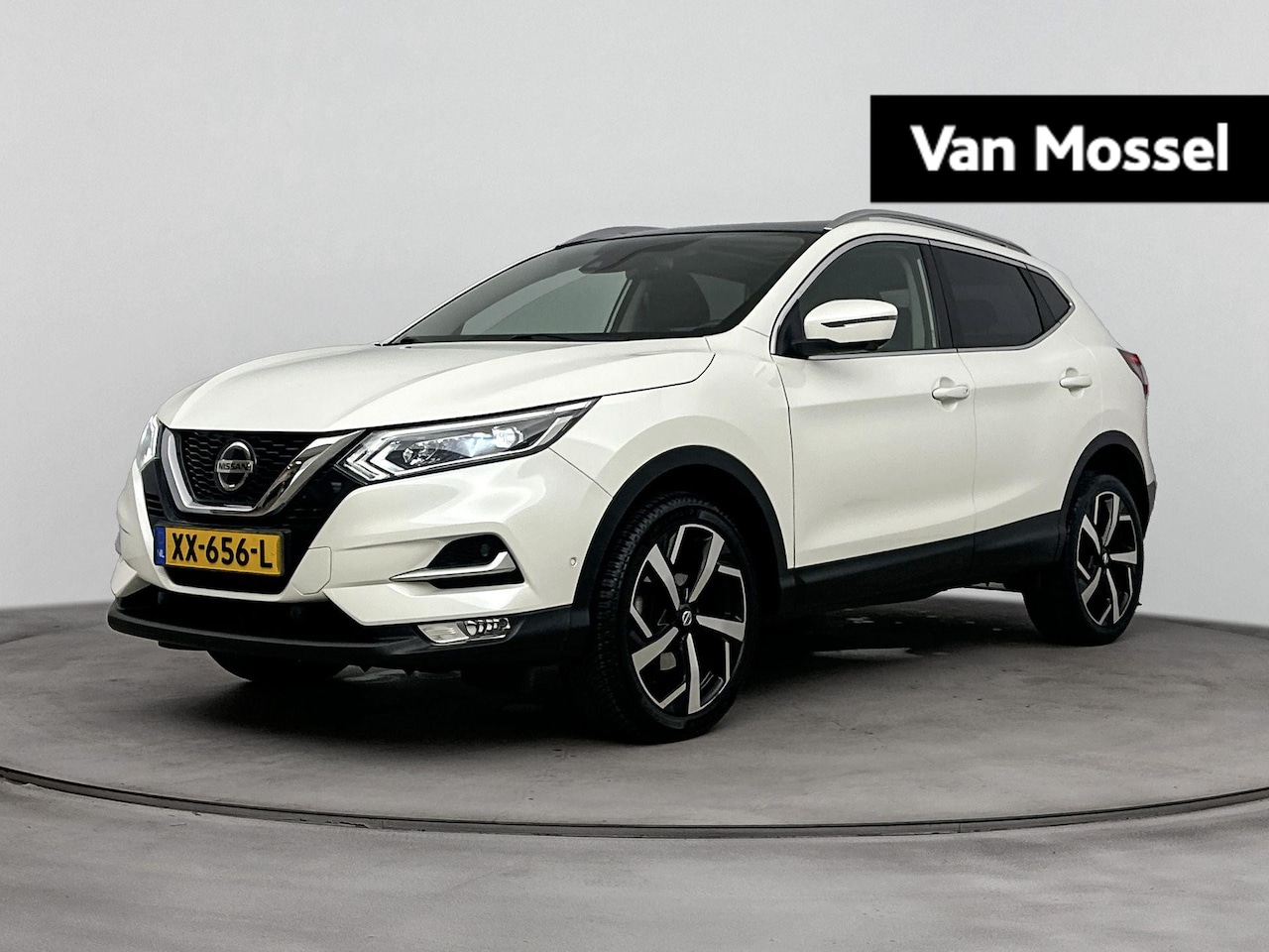 Nissan Qashqai - 1.2 Tekna 115PK | Panoramadak | Navigatie | 360 Graden Camera | Stoelverwarming | Climate - AutoWereld.nl