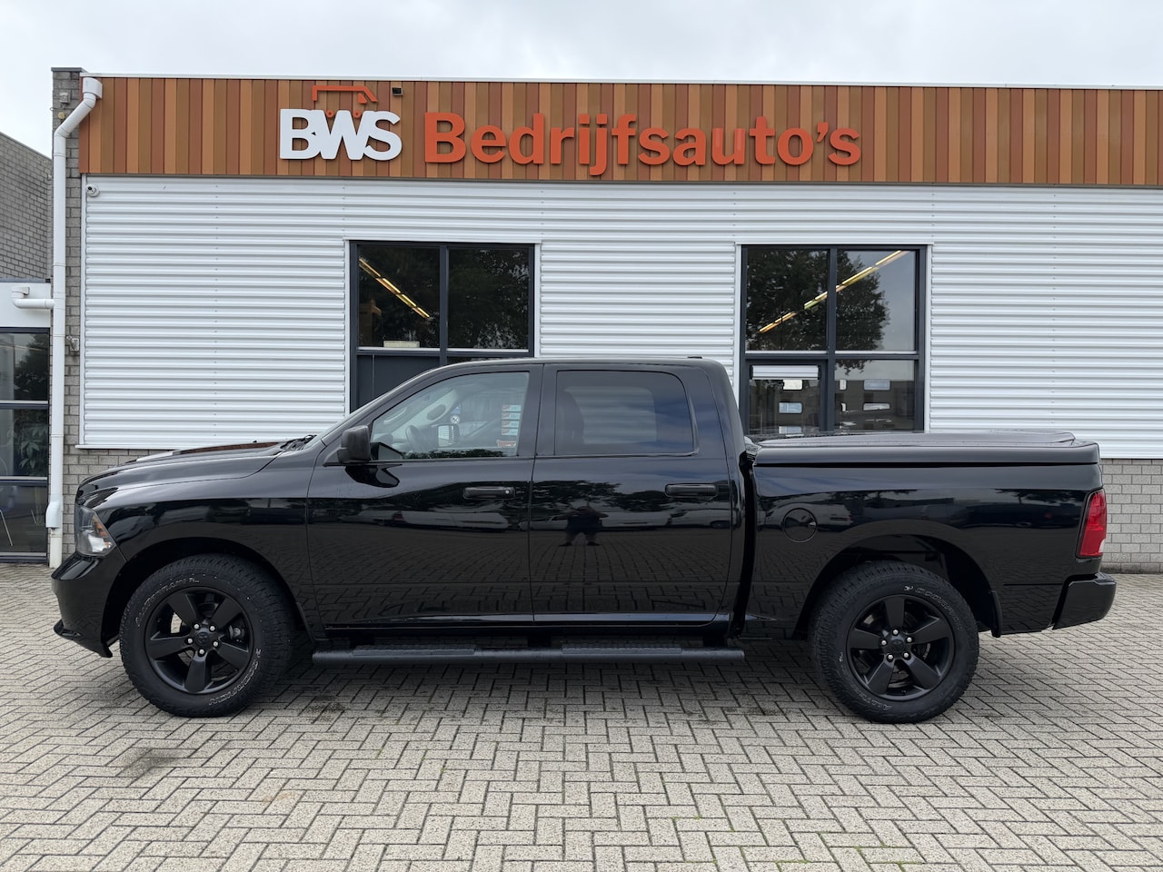 Dodge Ram 1500 - CLASSIC 4x4 / Prins LPG / luchtvering achter / trekhaak 3500 kg / 5 persoons / lease vanaf - AutoWereld.nl