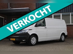 Volkswagen Transporter - 2.0 TDI L2H1 Comfort / Navi / App connect / Cruise / Trekhaak