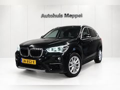 BMW X1 - sDrive20 LED*PDC*Navigatie*Cruise-Control*Bluetooth
