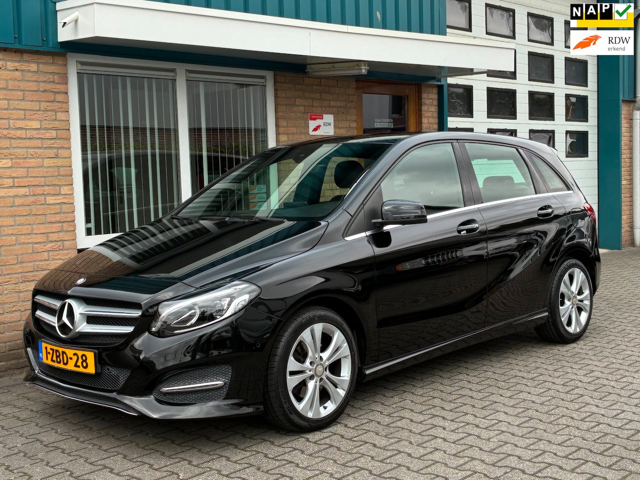 Mercedes-Benz B-klasse - 180 Ambition Automaat Model 2015 - AutoWereld.nl