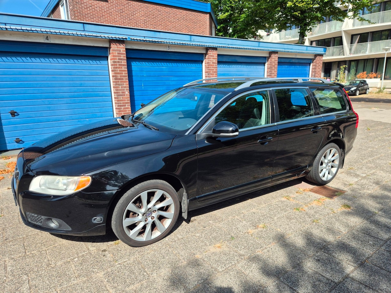 Volvo V70 - 1.6 T4F Summum LPG-G3, AUTOMAAT, LEER - AutoWereld.nl