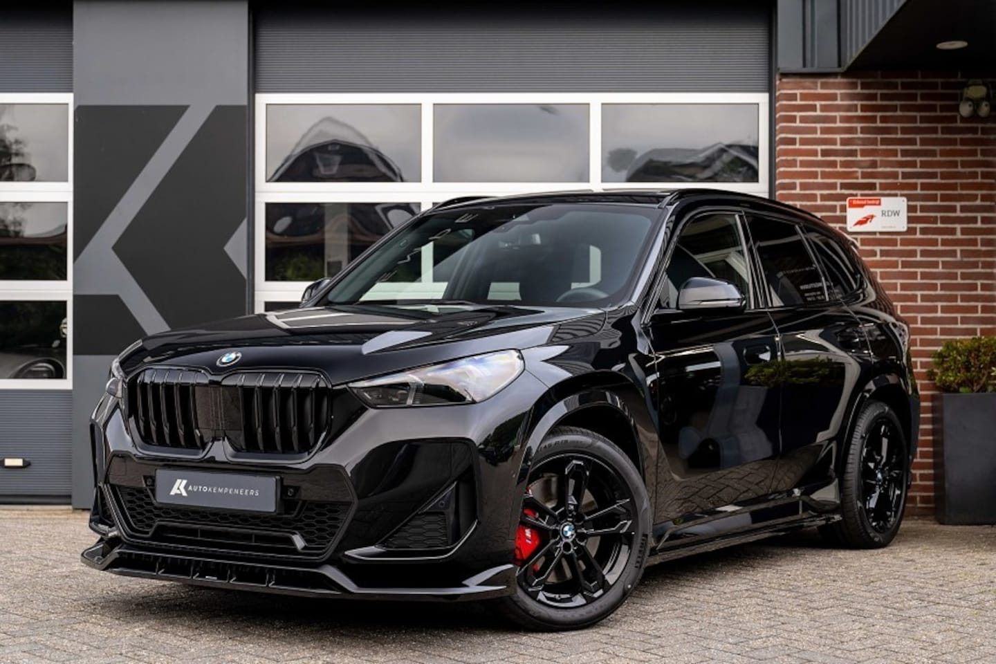 BMW X1 - sDrive18i M Sport Pro | Panorama | Maxton | Adaptief M-Onderstel | M Sportremmen | Comfort - AutoWereld.nl