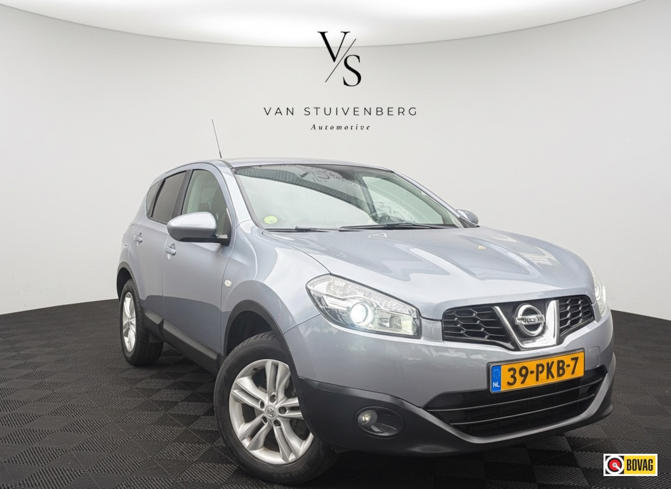 Nissan Qashqai - 1.6 Acenta CARPLAY TREKHAAK PDC CRUISE - AutoWereld.nl