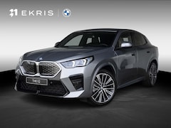 BMW iX2 - eDrive20 Pure Edition 67 kWh M Sportpakket | Premium Pack