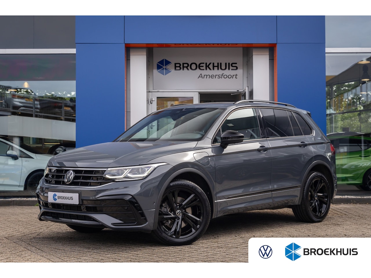 Volkswagen Tiguan - 1.4 TSI eHybrid R-Line Business+ | Pano | 360 camera | Black-style | Cruise adaptief | Dod - AutoWereld.nl