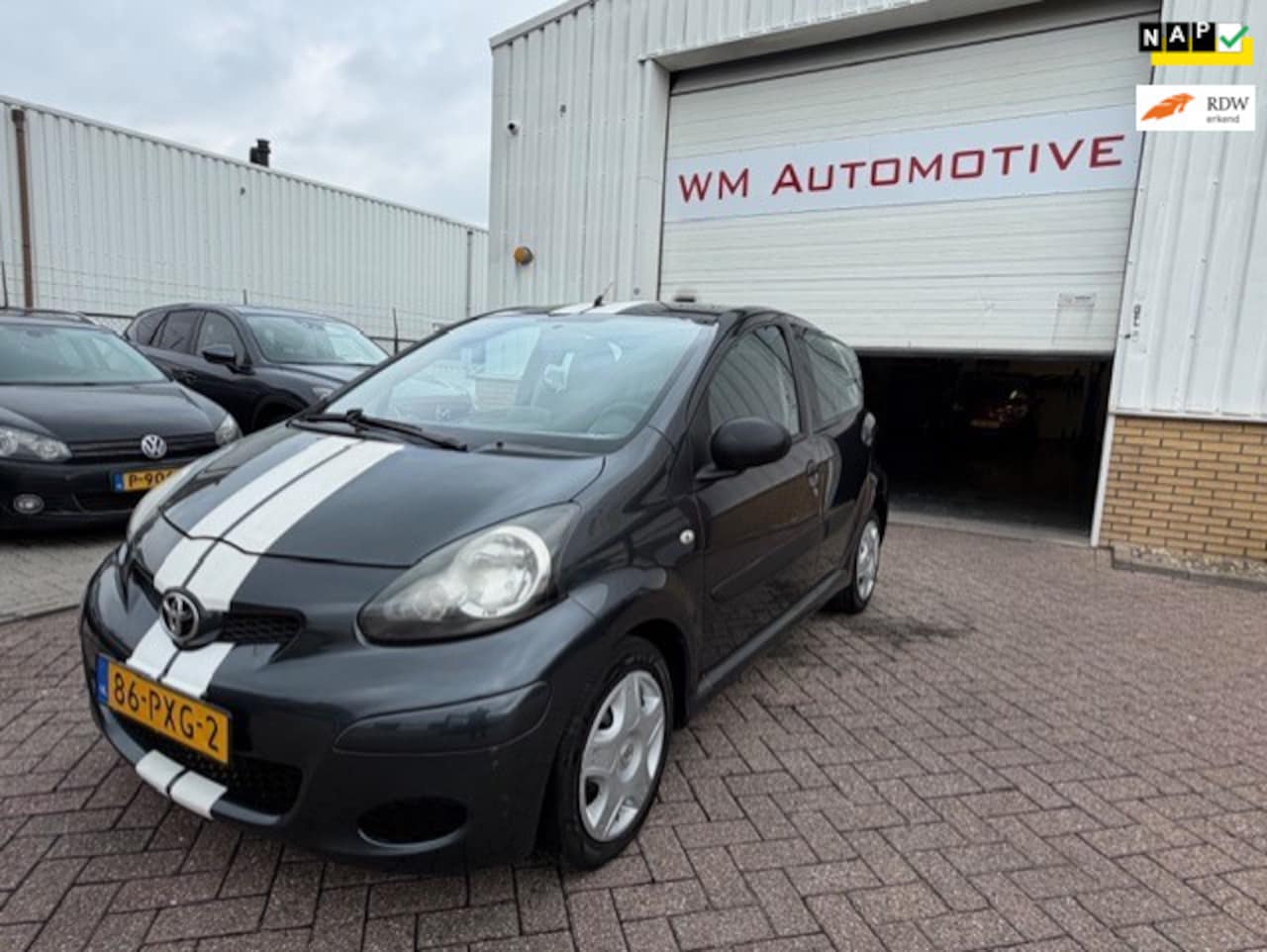 Toyota Aygo - 1.0-12V Aspiration Red Navigator 1.0-12V Aspiration Red Navigator - AutoWereld.nl