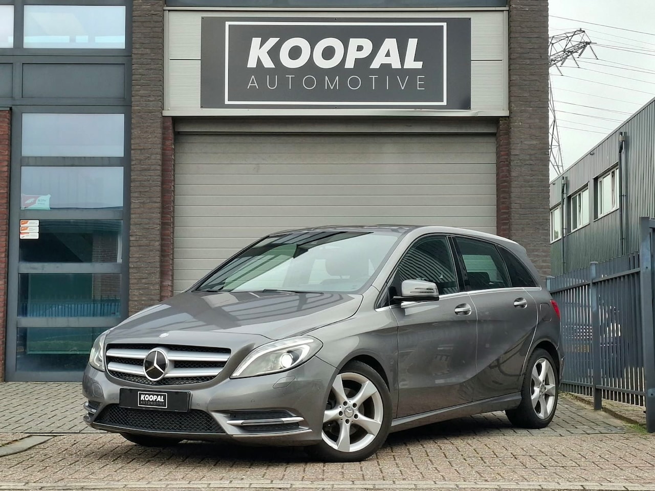 Mercedes-Benz B-klasse - 180 Prestige | Bi-Xenon | Stoelverwarming - AutoWereld.nl