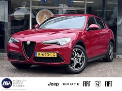 Alfa Romeo Stelvio - 2.0 200pk Automaat AWD Sprint | Apple-Android | Parkeercamera | Adaptive Cruise Control