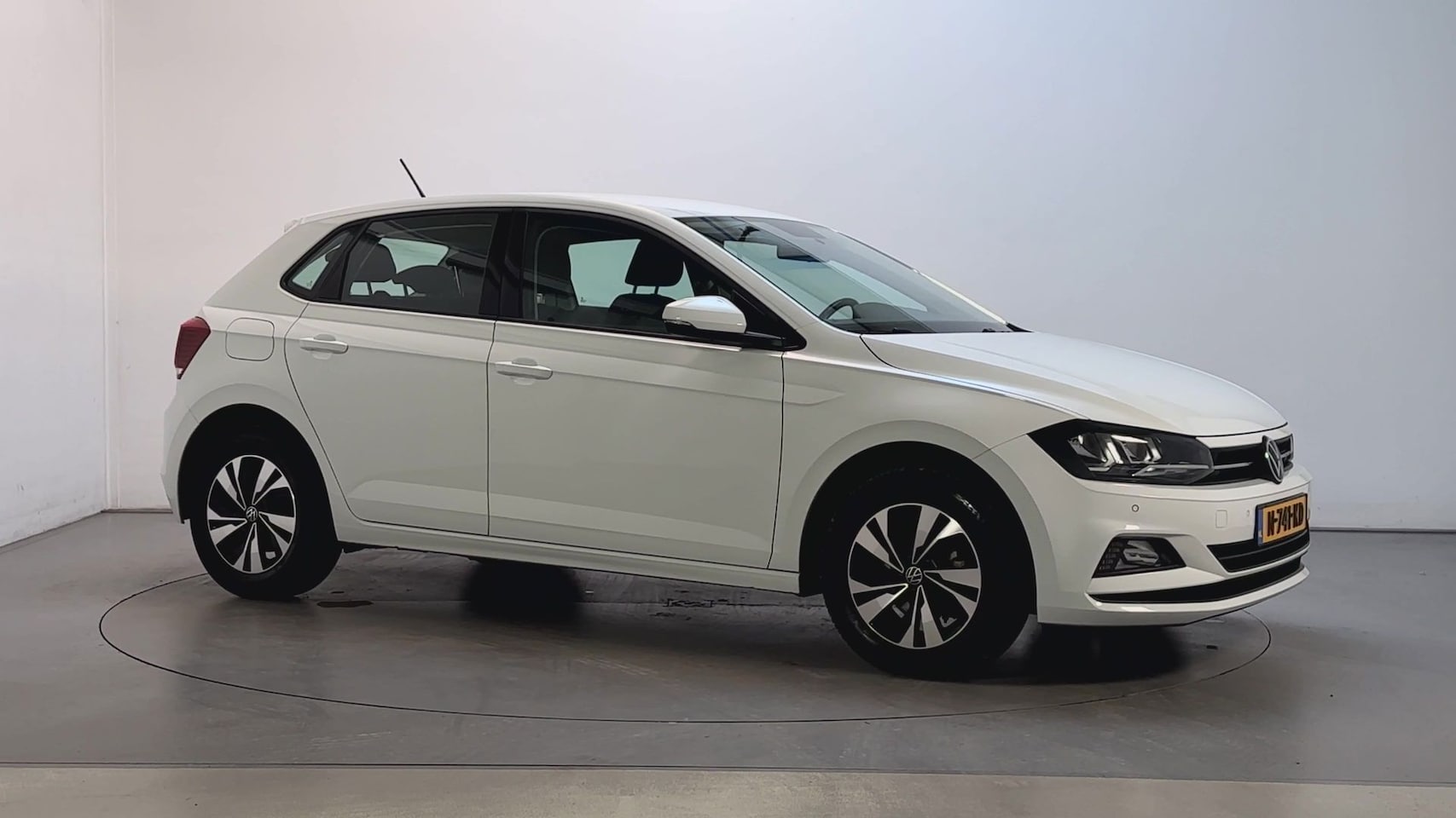 Volkswagen Polo - 1.0 TSI Comfortline Parkeersensoren App-Connect DAB+ Navigatie - AutoWereld.nl