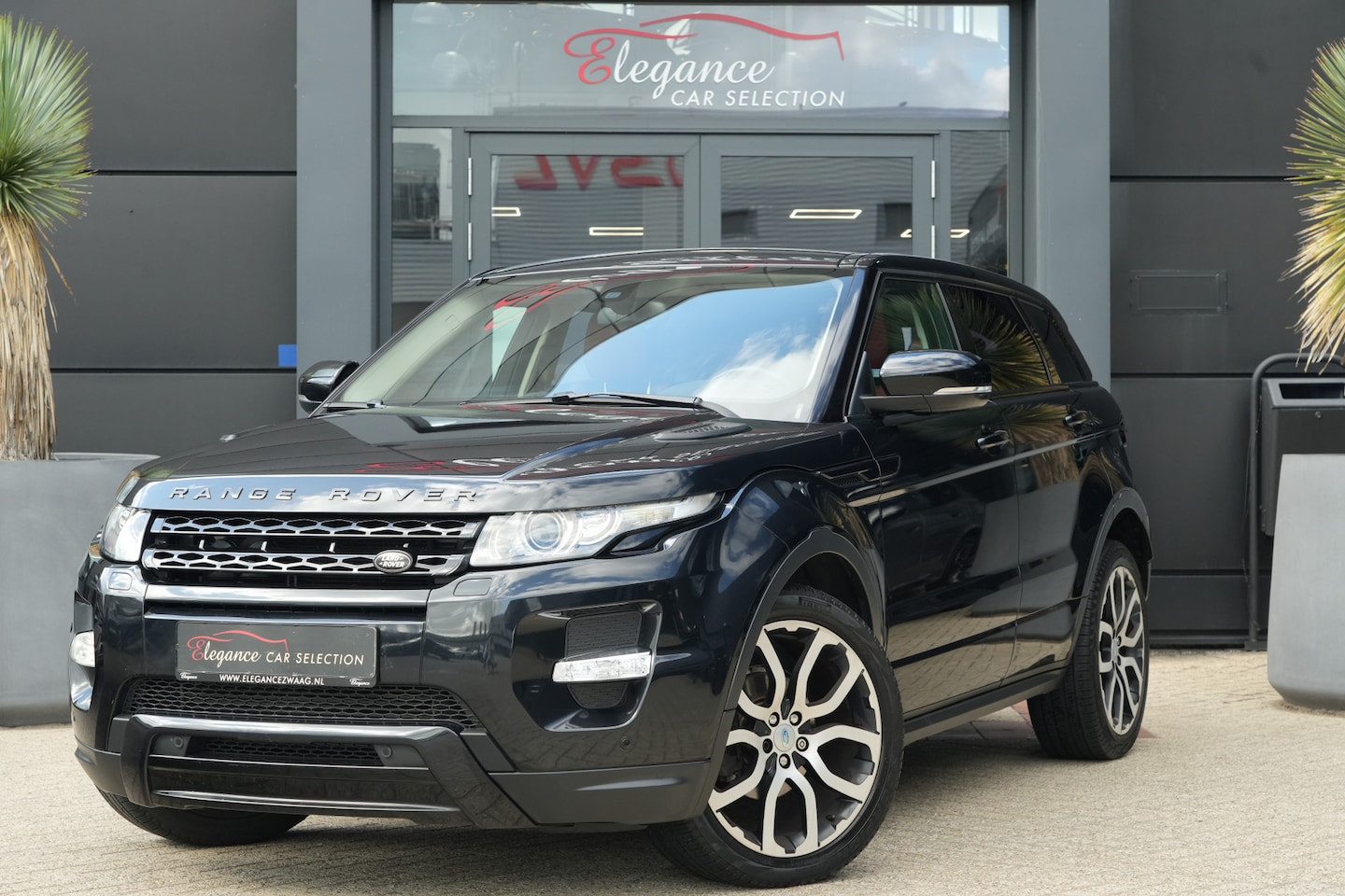 Land Rover Range Rover Evoque - 2.0 Si 4WD Prestige | 241pk | Pano | Meridian | Leder - AutoWereld.nl
