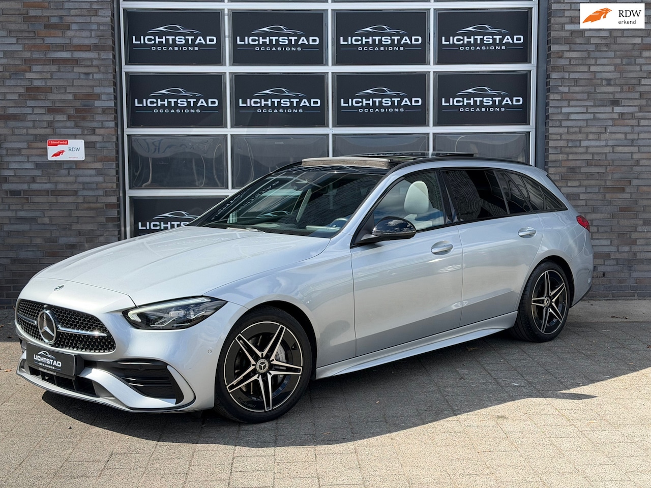 Mercedes-Benz C-klasse Estate - 200 AMG Line PANO CRUISE SFEERVERLICHTING 100% ONDERHOUD - AutoWereld.nl