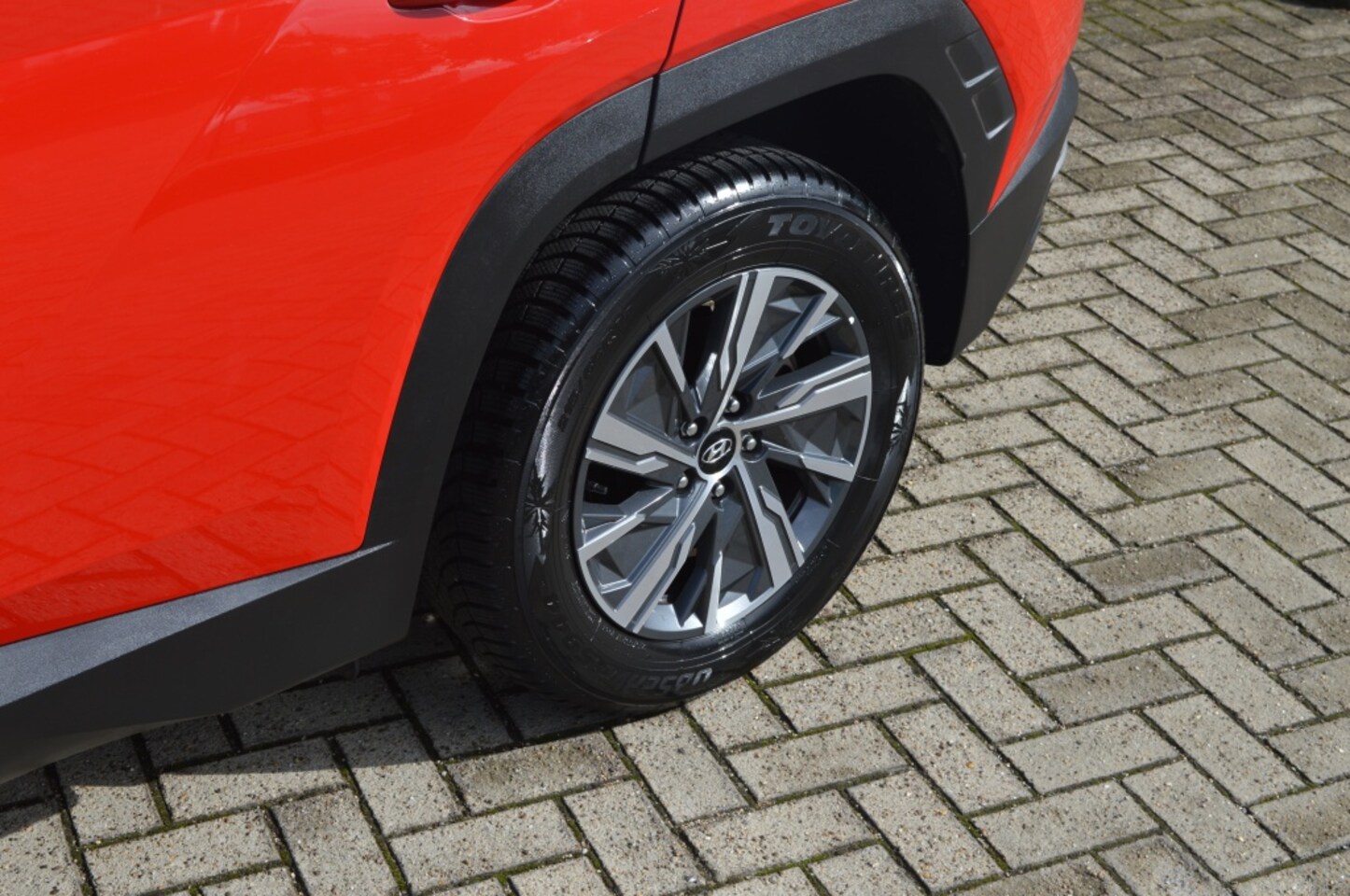 Hyundai Tucson - 1.6 T-GDI 1650kg trekgewicht Camera hier onderhouden!