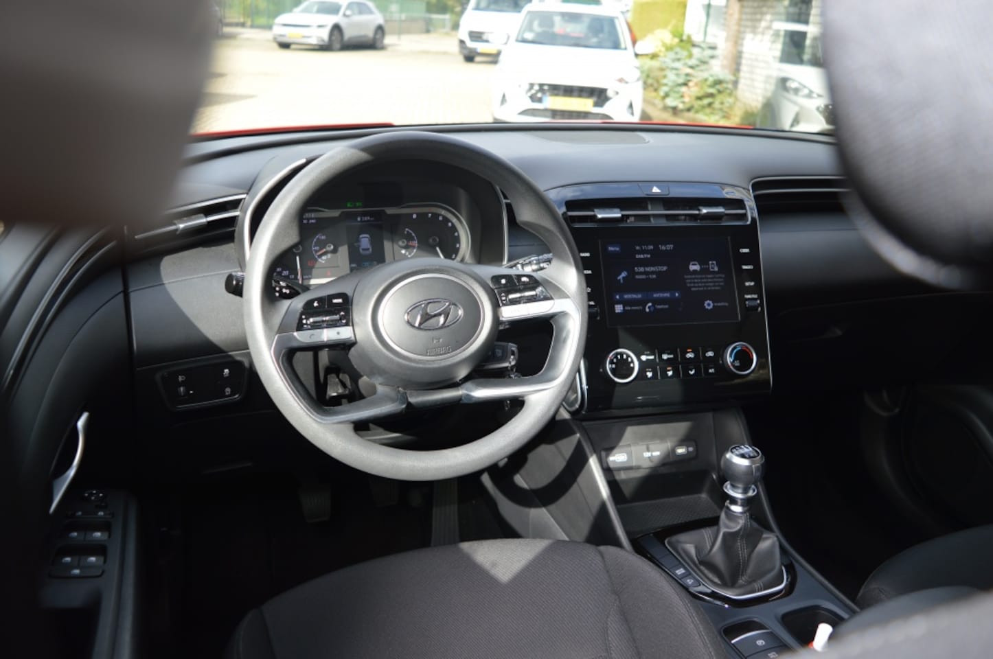 Hyundai Tucson - 1.6 T-GDI 1650kg trekgewicht Camera hier onderhouden!
