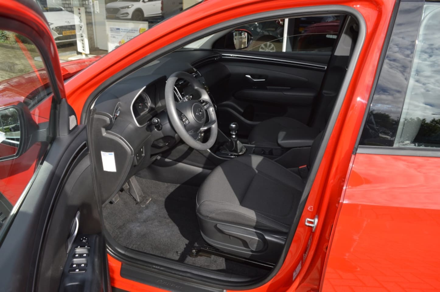Hyundai Tucson - 1.6 T-GDI 1650kg trekgewicht Camera hier onderhouden!