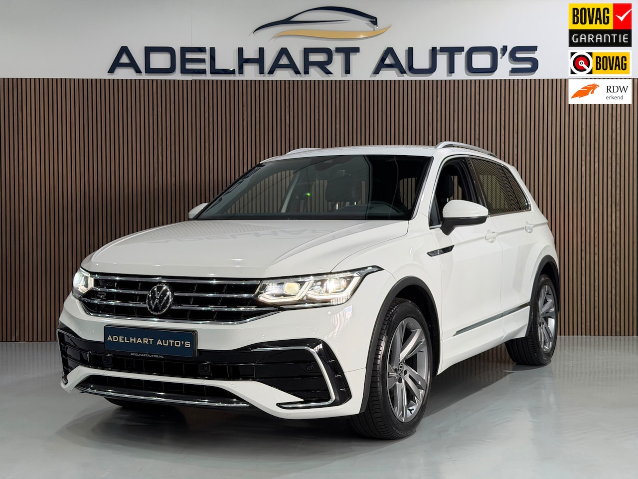 Volkswagen Tiguan - 1.5 TSI 3 X R-Line Nieuw model Automaat / Navigatie full map / adaptive Cruise / Climate c - AutoWereld.nl